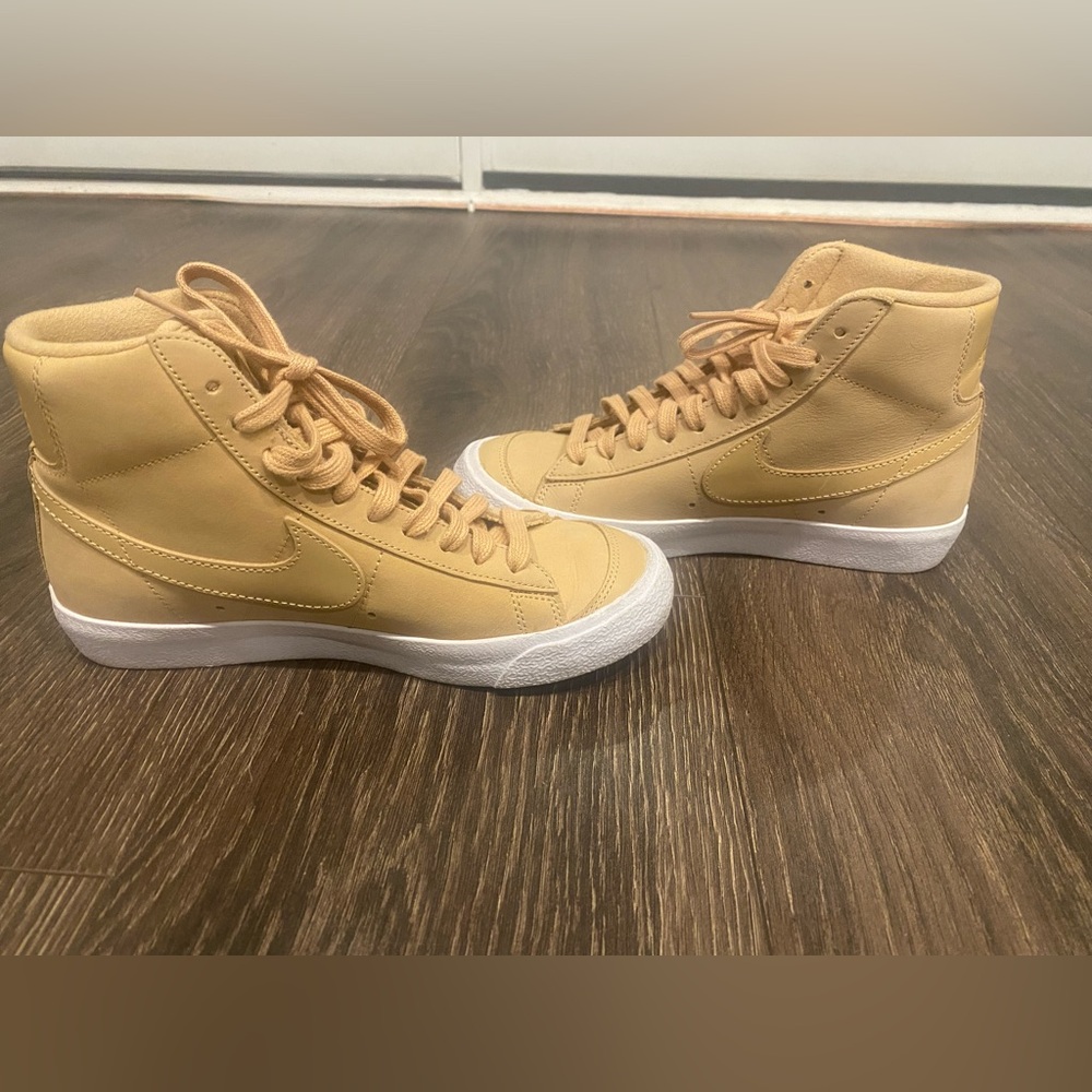 Nike high top sneakers